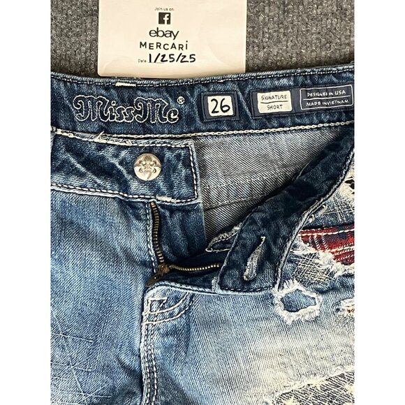 Miss Me Women's Jean Shorts Signature Short Size 26 With Stains - Picture 3 of 16